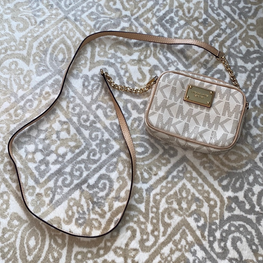 Michael Kors Mini Cross Body Bag